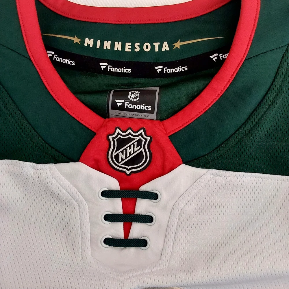 Fantastic SUTER Minnesota 20 Ryan  Jersey, - Picture 5 of 14
